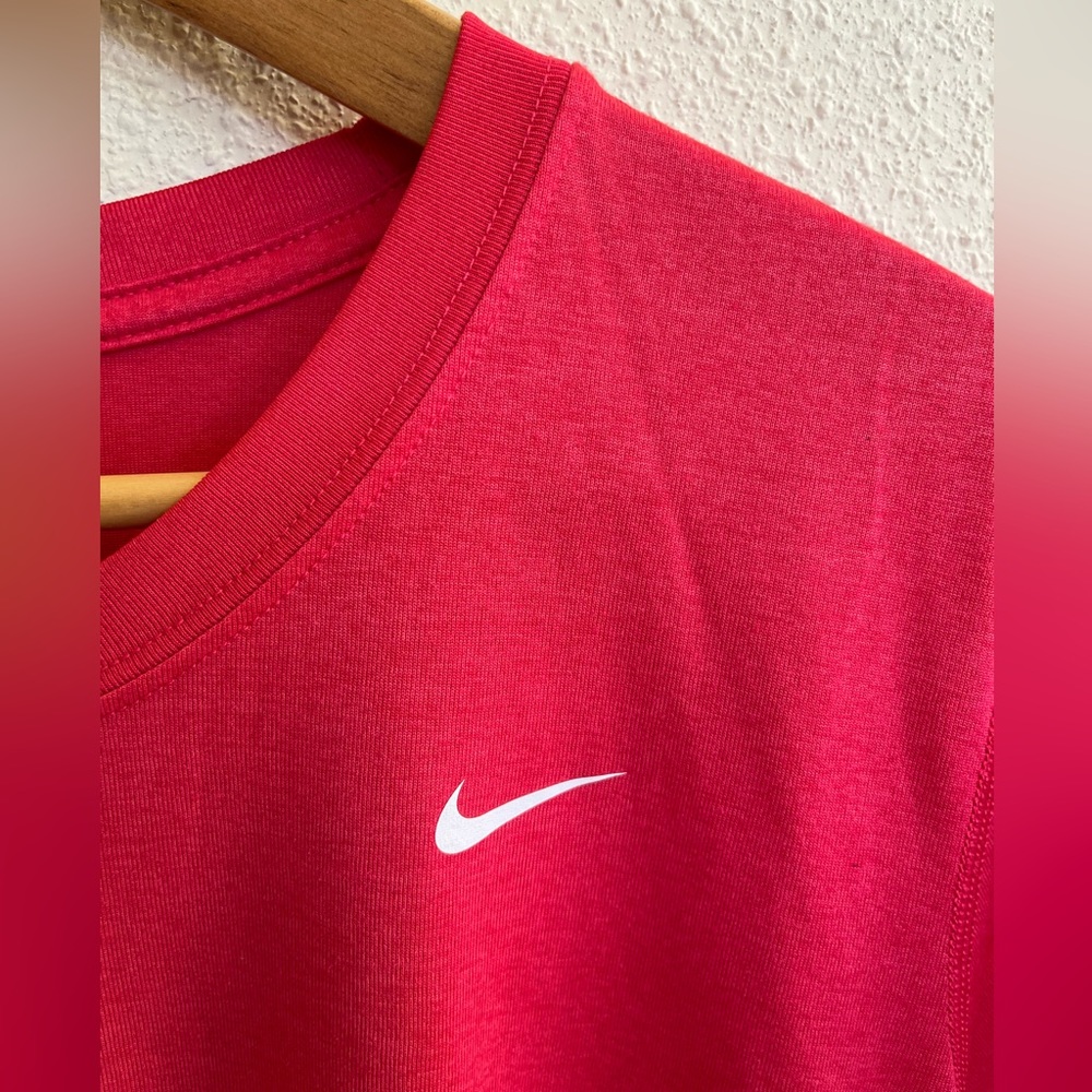 NIKE bright pink dri-fit shirt - Picture 6 of 6
